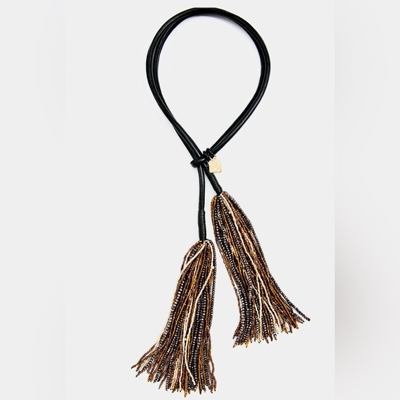 Handmade tassel beaded necklace - Picture 1 of 2